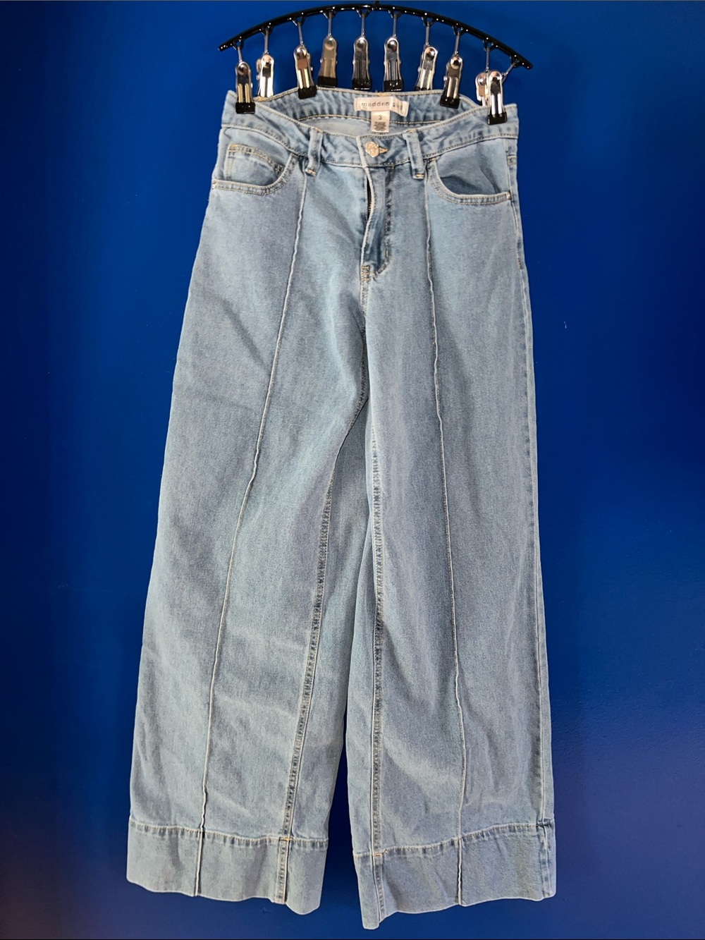 Light Wash Wide Leg Jeans - Madden Girl